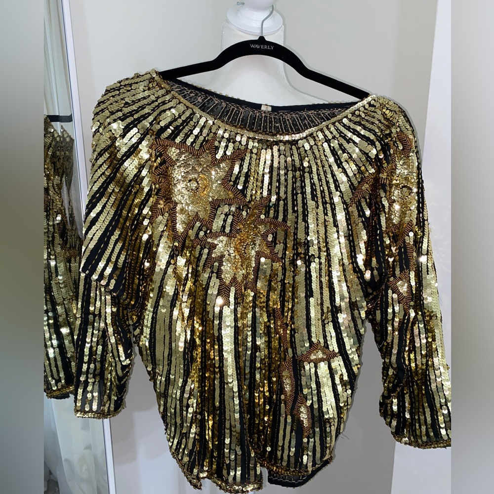 Sequined top, sparkly top, shiny top, party top